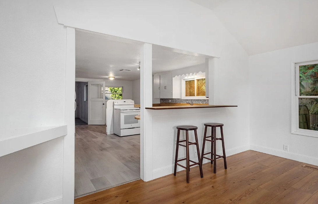 Building Photo - 10612 NW Skyline Blvd