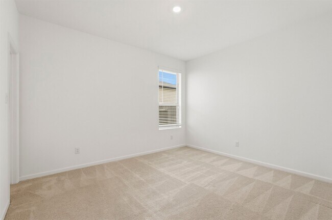 Building Photo - 6407 Amberwood Dr