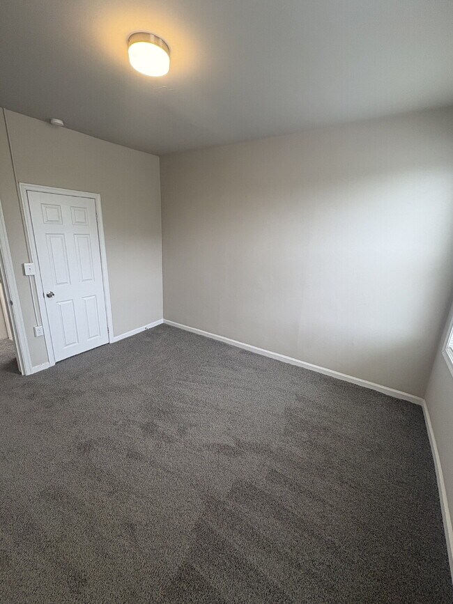 Building Photo - 2213 Belair Rd