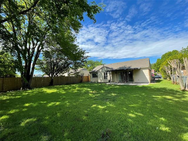 Building Photo - 7204 Shadow Bend Dr