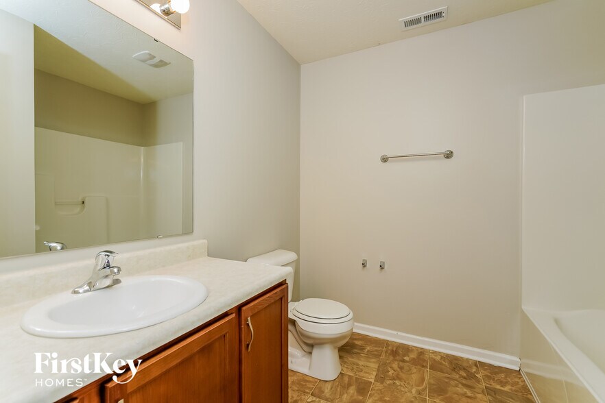 Building Photo - 881 Briarstone Dr