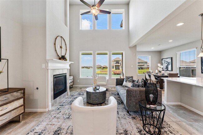 Building Photo - 3723 Lake Varano Cir
