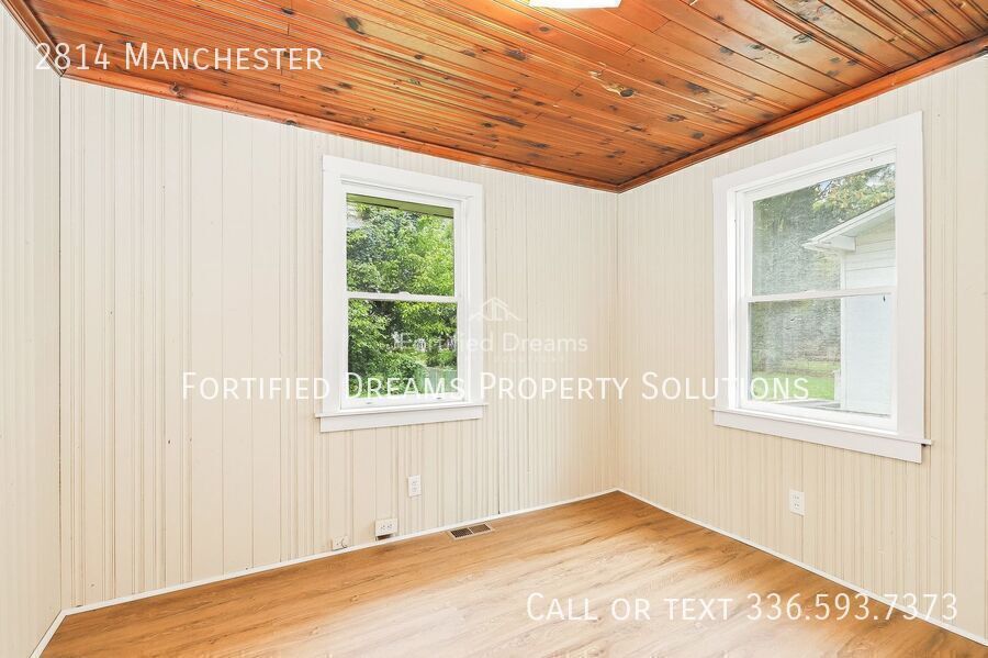Building Photo - 2814 Manchester-