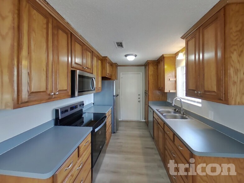 Building Photo - 1016 Kay Lynn St