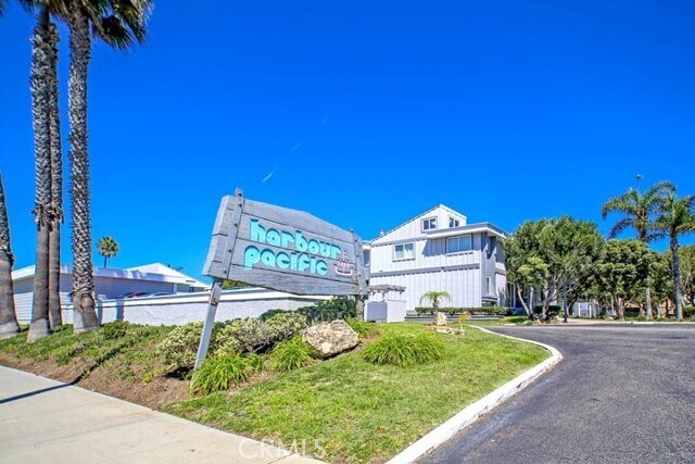 Building Photo - 16932 Pacific Coast Hwy