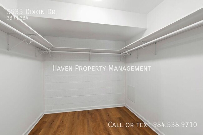 Building Photo - 5935 Dixon Dr