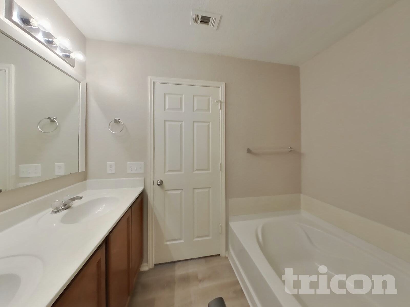 Building Photo - 10911 Bosal Trail