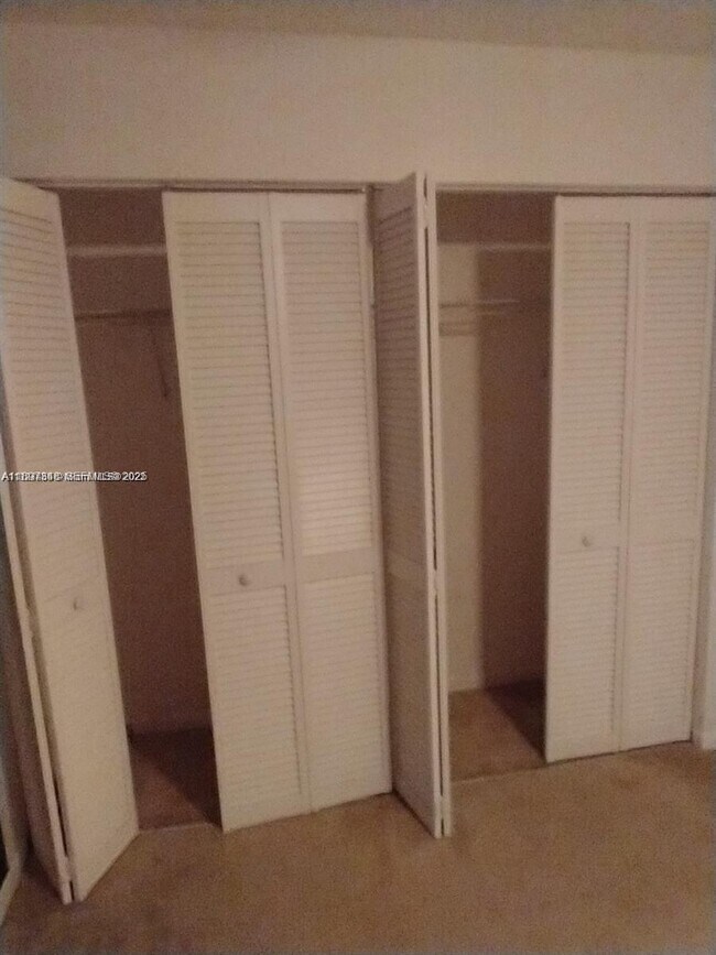 Building Photo - 6575 W Oakland Park Blvd