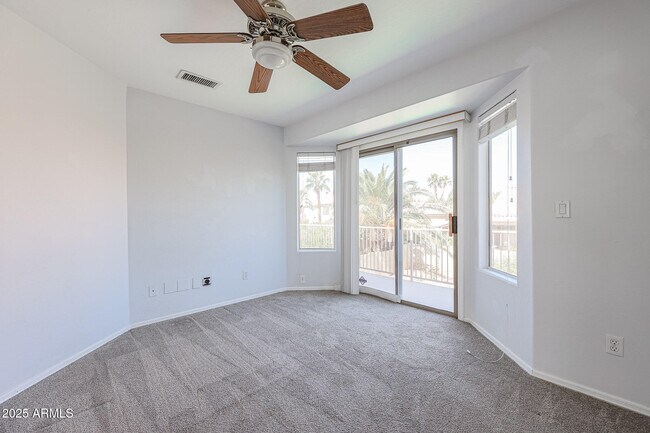 Building Photo - 4432 E Anderson Dr