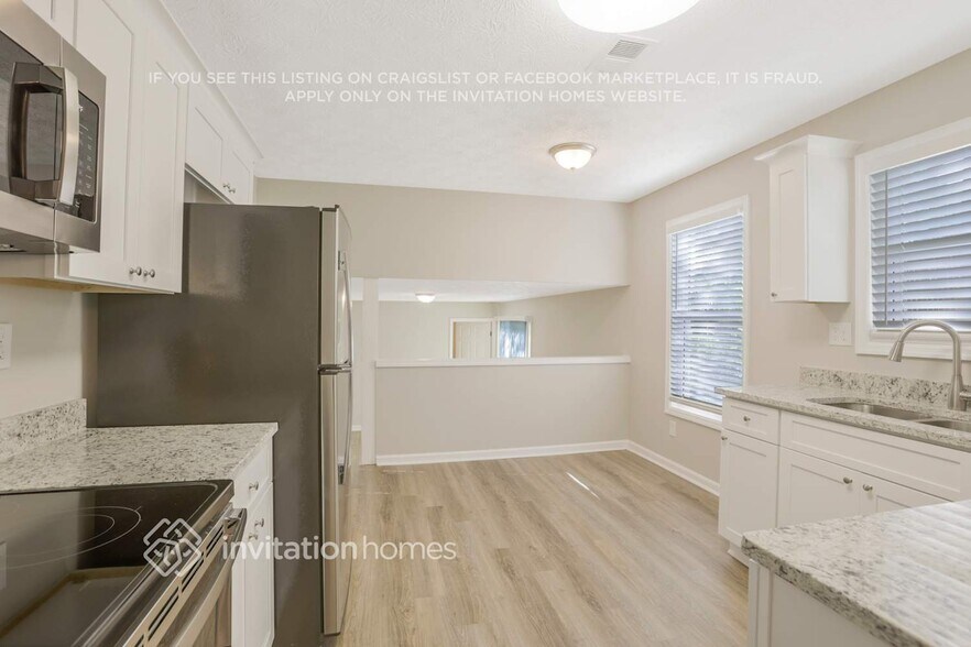 Building Photo - 4501 N Landing Dr