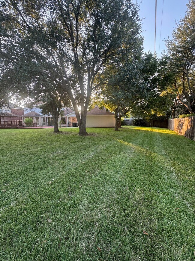 Building Photo - 8230 Falling Water Ct