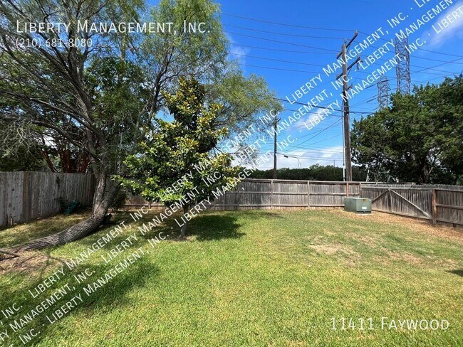 Building Photo - Single story home in the gated Heights at ...