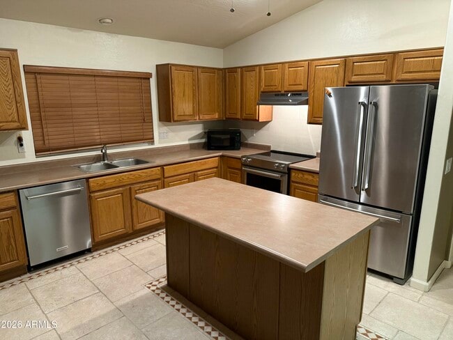 Building Photo - 15481 W Mauna Loa Ln