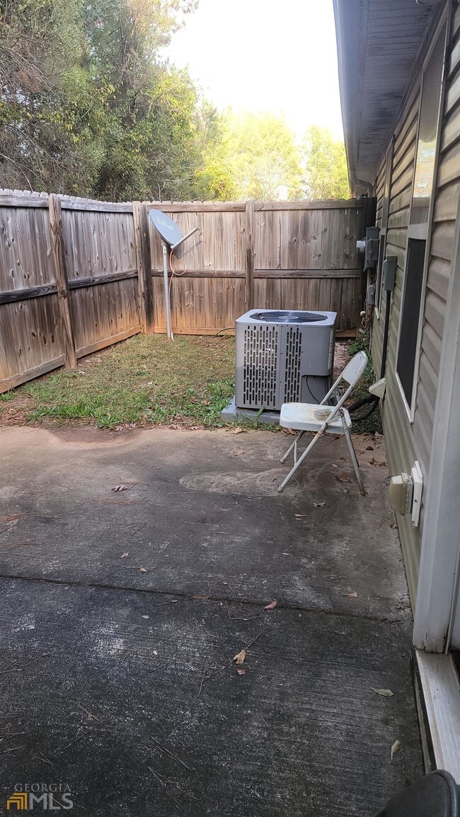 Building Photo - 135 Harvest Ct