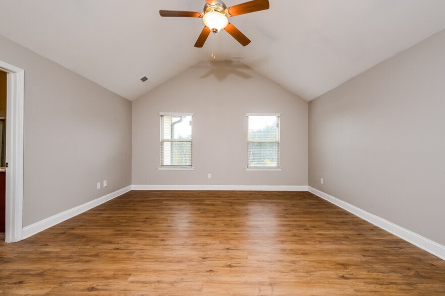 Building Photo - 2291 Wentworth Park Dr