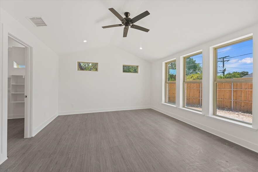 Building Photo - 3763 Wenatche Dr