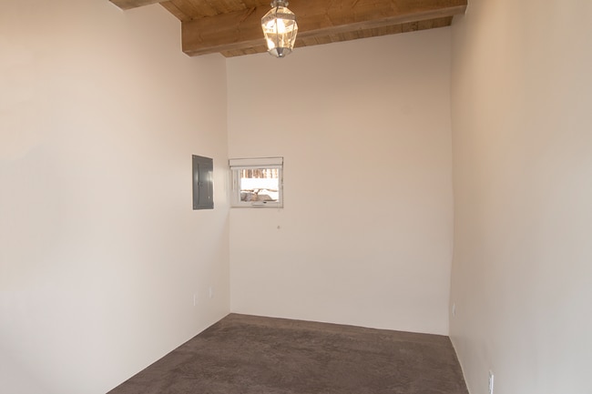 Building Photo - 610 Paseo De La Cuma