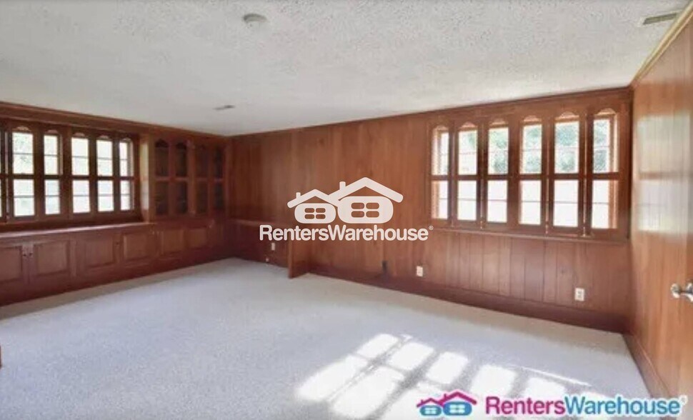 Building Photo - 6625 Brittany Rd