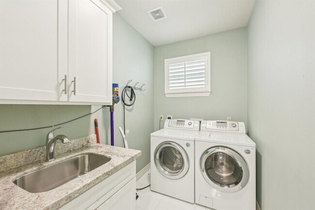 Building Photo - 14238 Flower Creek Ln