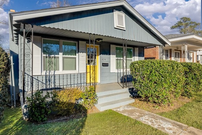 Building Photo - Updated 3BR, 2BA Craftsman Home Minutes from Downtown Savannah