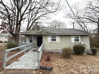 Building Photo - 3131 Seymour Dr