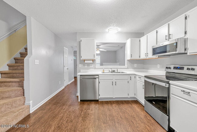 Building Photo - 909 Timberlake Trail