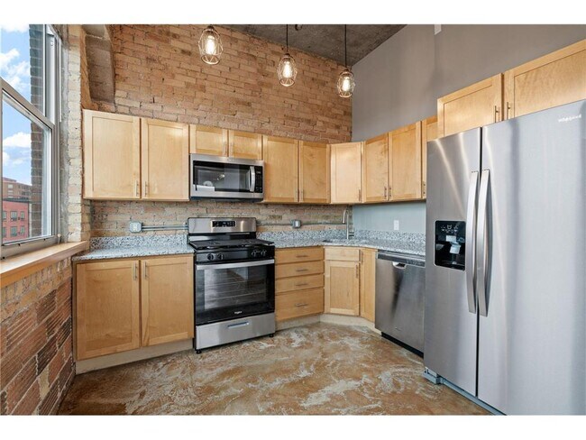 Building Photo - 901 N 3rd St