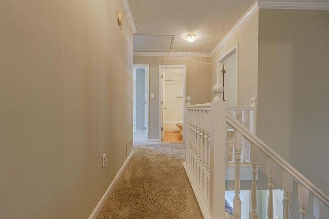 Building Photo - 4375 Big Horn Dr S