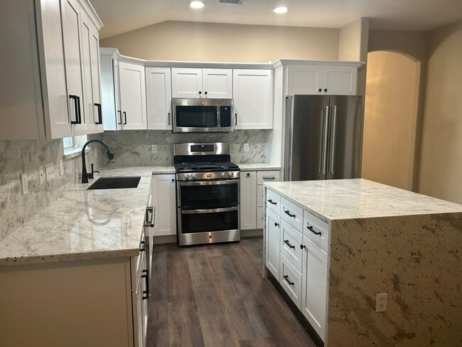 Building Photo - 20922 Barbons Heath Ct