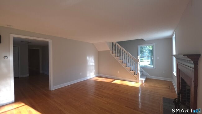 Building Photo - 387 Mixville Rd