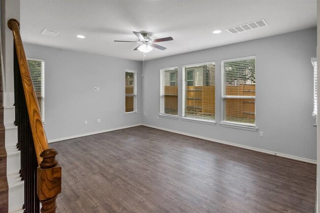 Building Photo - 9004 Gage Dr