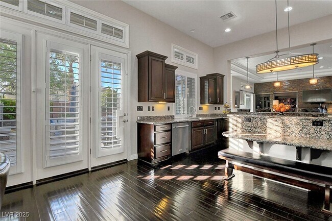 Building Photo - 1704 Choice Hills Dr