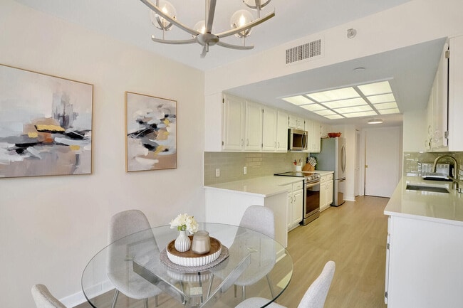 Building Photo - 4101 N Ocean Blvd