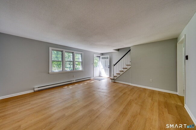 Building Photo - 45 Brandywine Ln