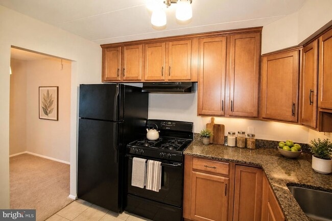 Building Photo - 2610 Indian Dr