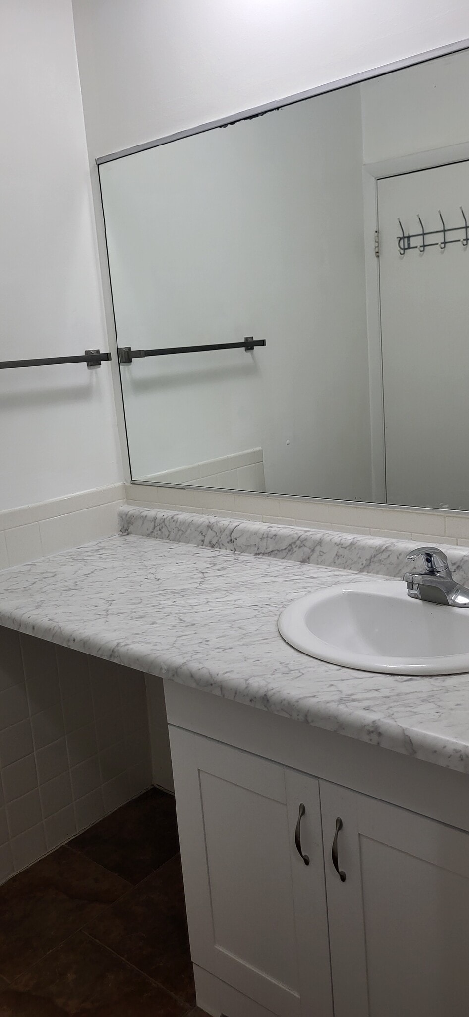 New Vanity and Top - 16W470 Lake Dr