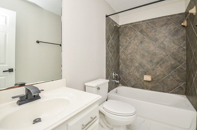 Building Photo - 16406 Star Canyon Ct
