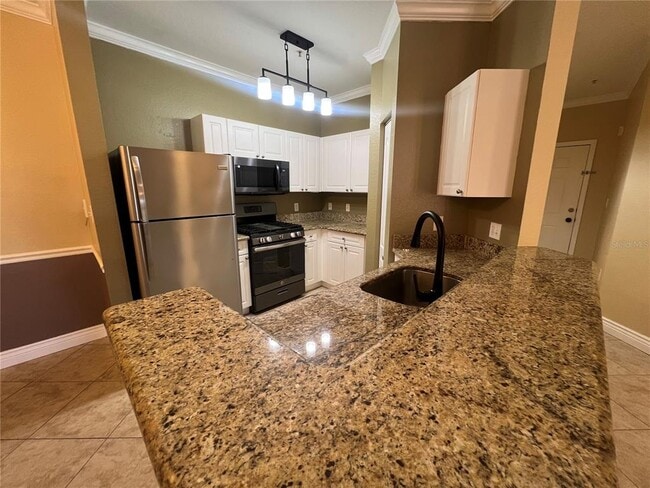 Building Photo - 2705 Via Murano