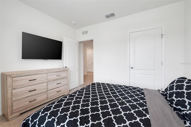 Building Photo - 3041 Tobago Dr