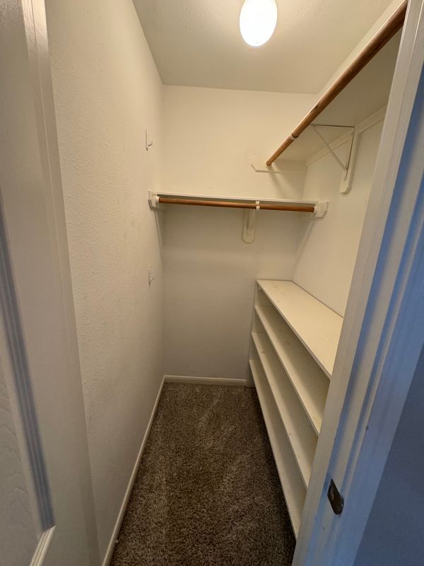 Building Photo - 16602 N Quadrant Ct