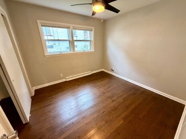 Building Photo - 2987 S Clement Ave