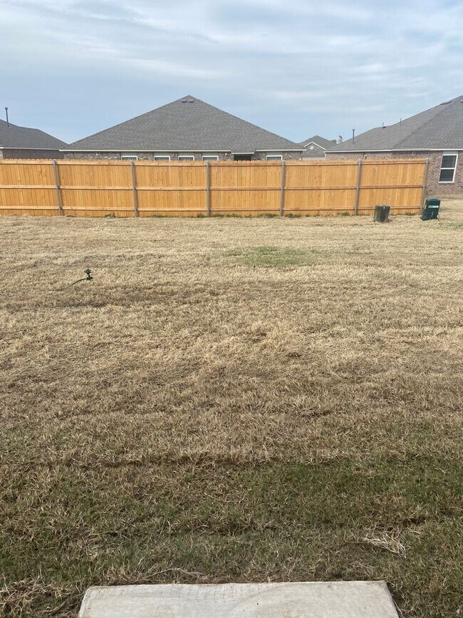 Building Photo - *Pre-leasing* Three Bedroom | Two Bathroom...