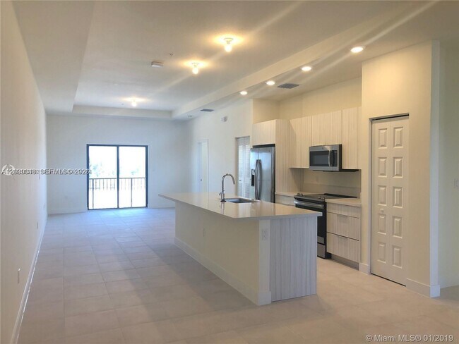 Building Photo - 7825 NW 104th Ave