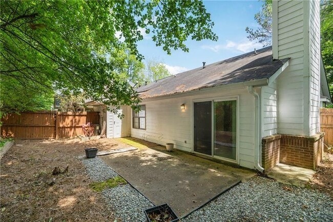 Building Photo - 5000 Village Green Way