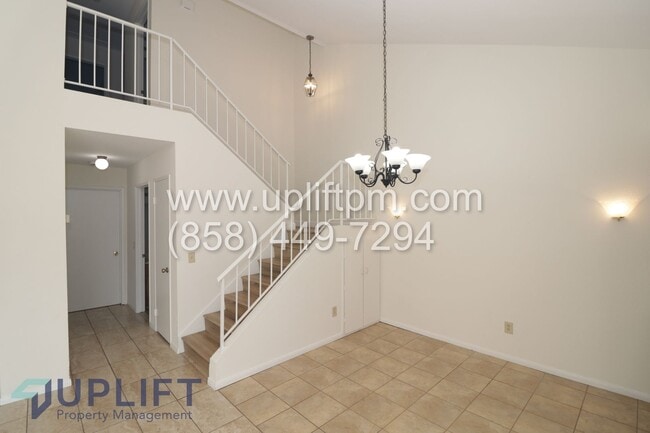 Building Photo - 3 Bed 3 Bath Home AVAILABLE NOW!