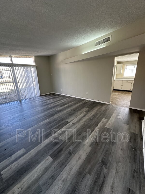 Building Photo - 8439 Alder Ave