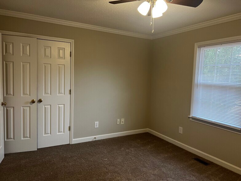 Building Photo - 2507 Saint Christopher Cir SW