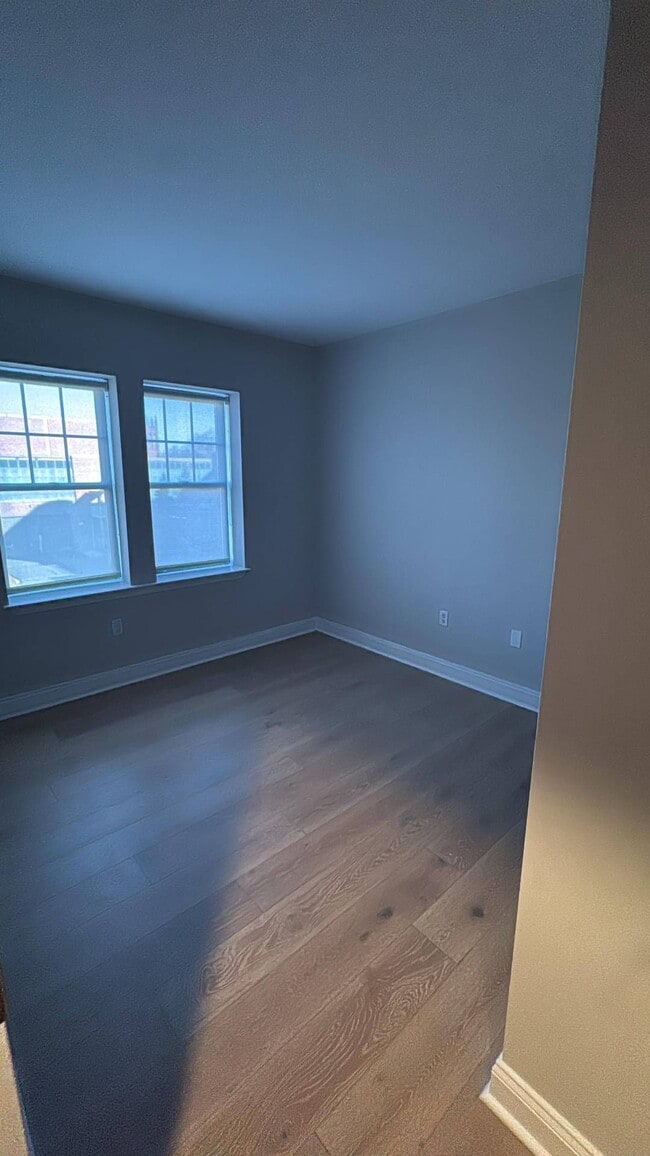 Building Photo - 56 Imlay St