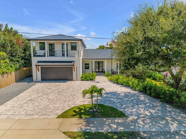 Building Photo - 1707 N Peninsula Ave