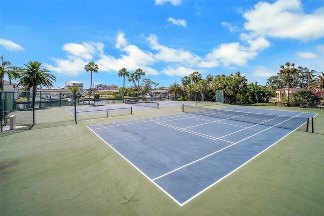Building Photo - 6035 Sea Ranch Dr